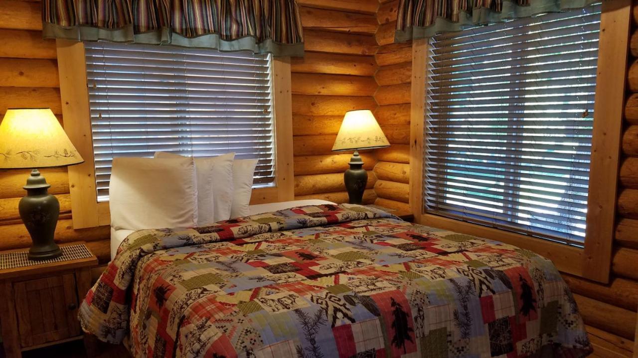 High Country Lodge And Cabins Пагоса-Спрингс Экстерьер фото